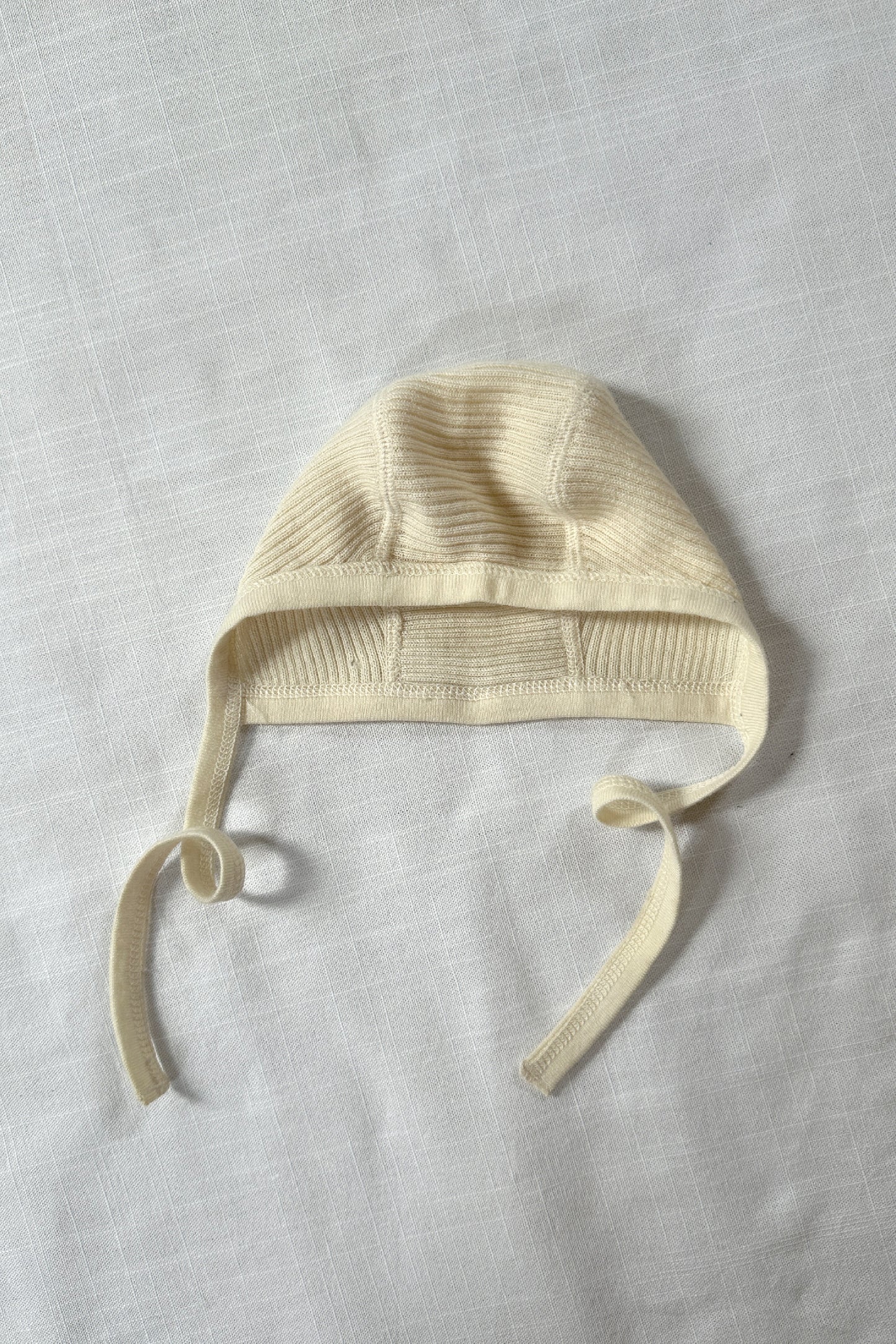 MINI: ARKET NEWBORN WOOL BONNET