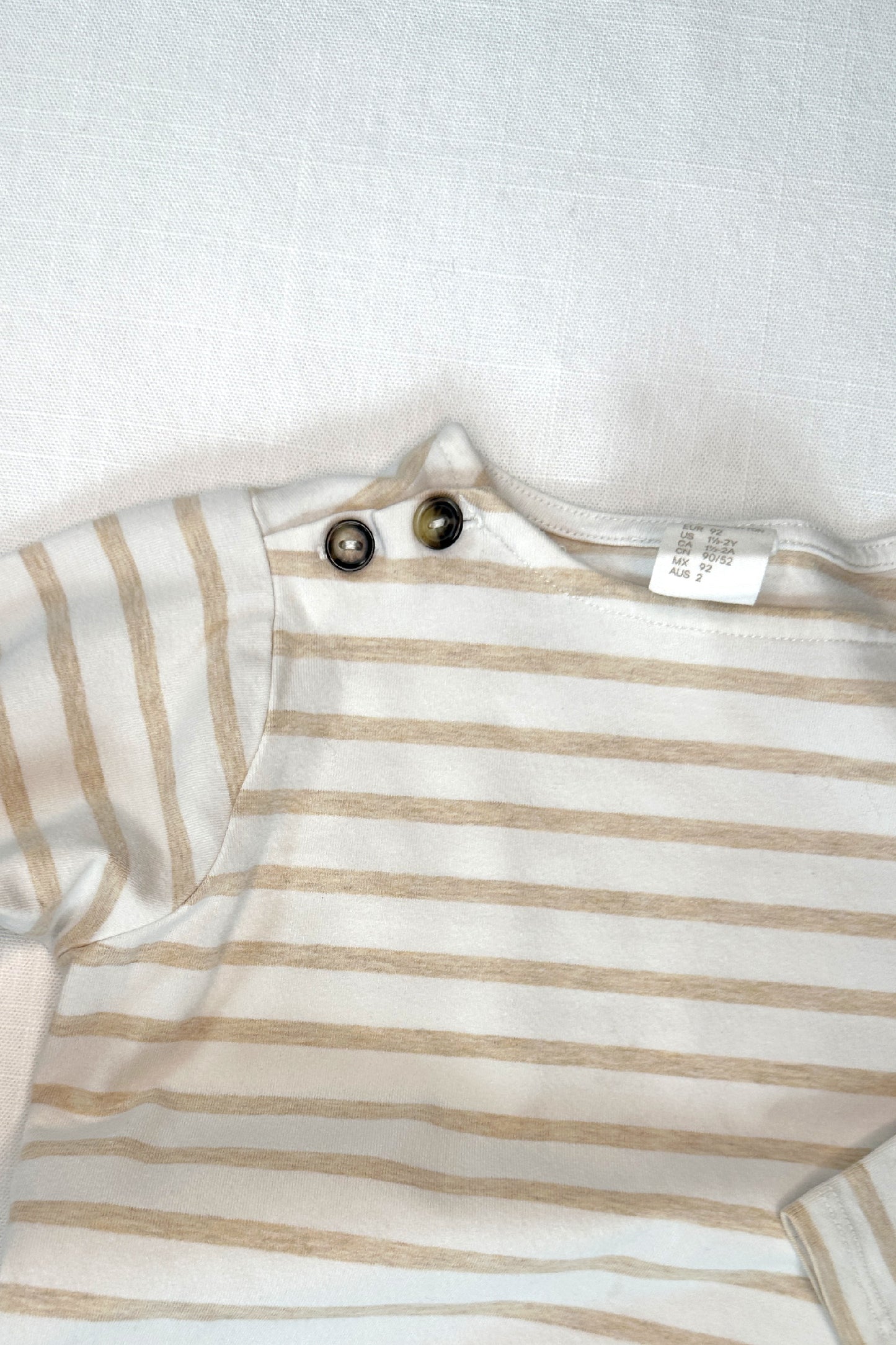 MINI: LONG-SLEEVE BEIGE & WHITE STRIPED TSHIRT