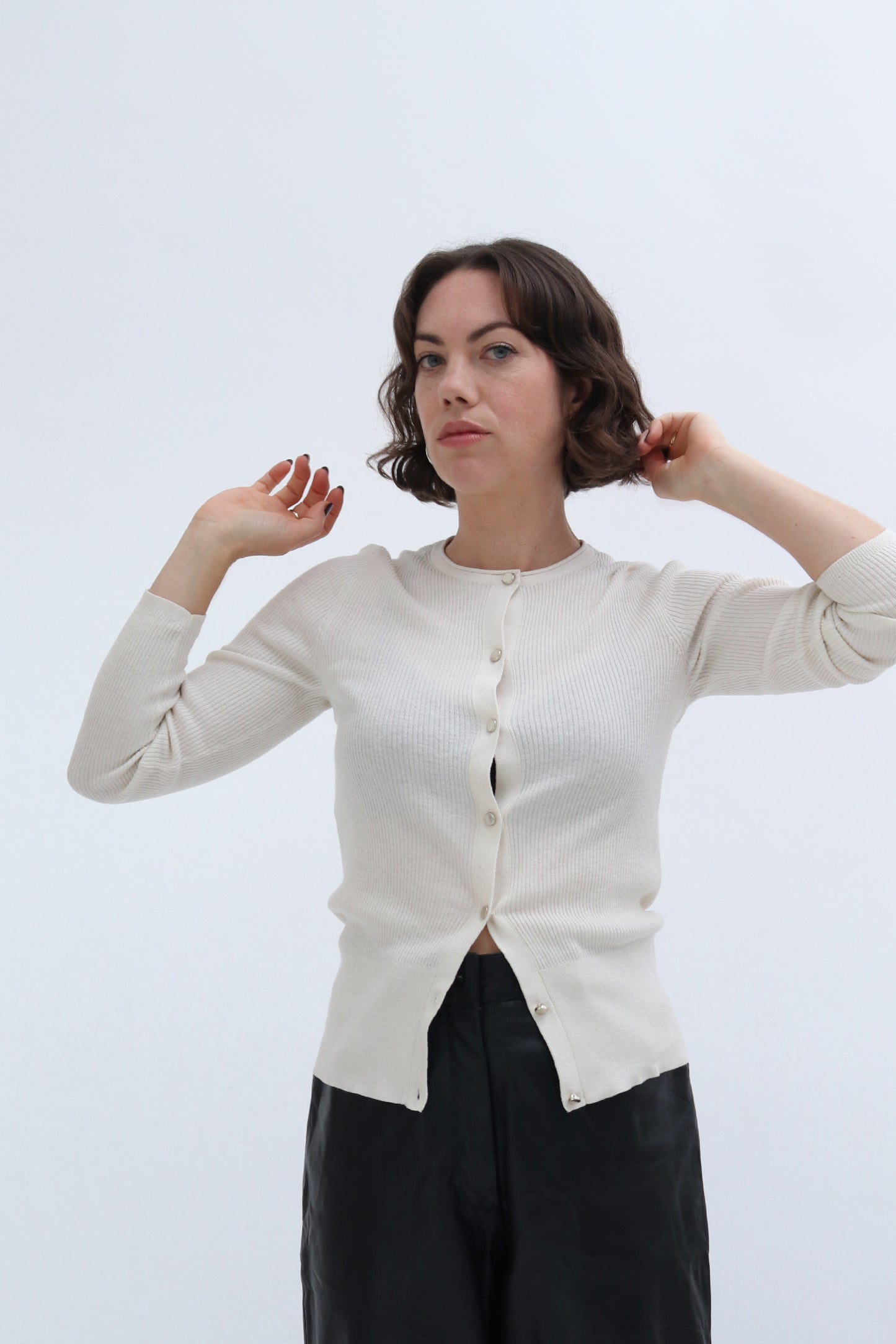 CREAM RIBBED KNIT CARDIGAN