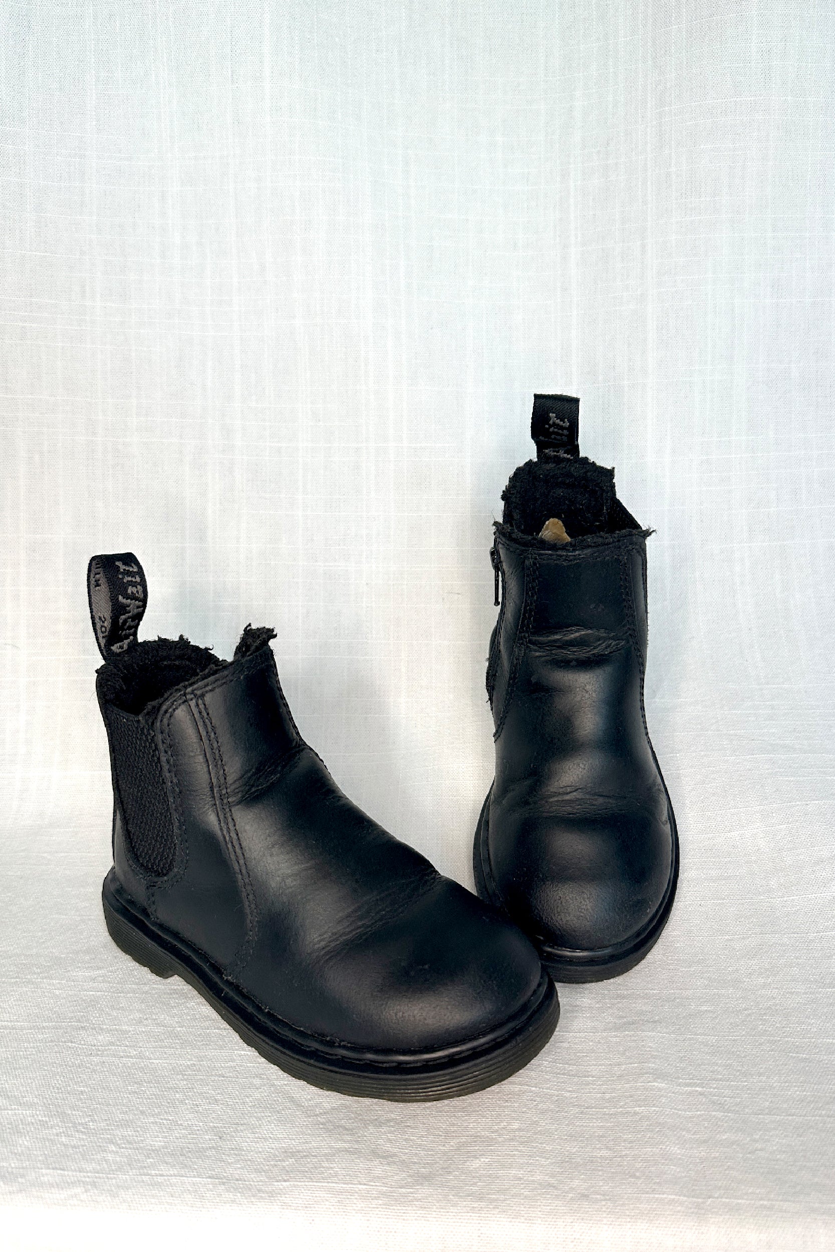 MINI: MARTENS 2976 LEONORE FAUX FUR LINED CHELSEA BOOTS – The