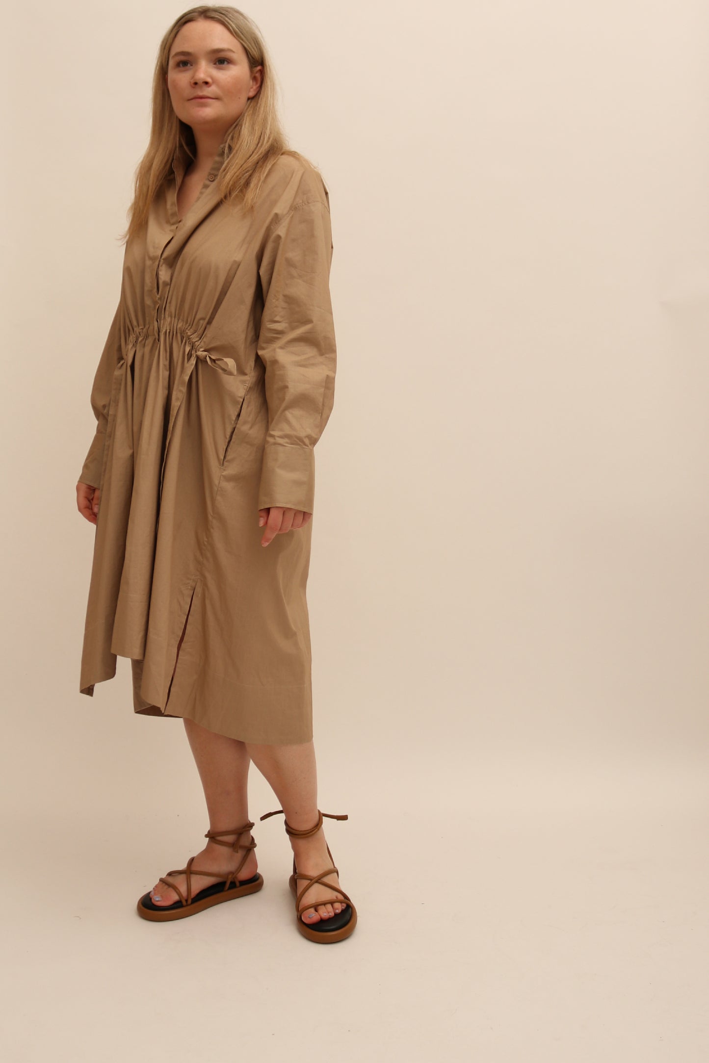 RELAXED COTTON POPLIN DRAWSTRING SHIRT DRESS