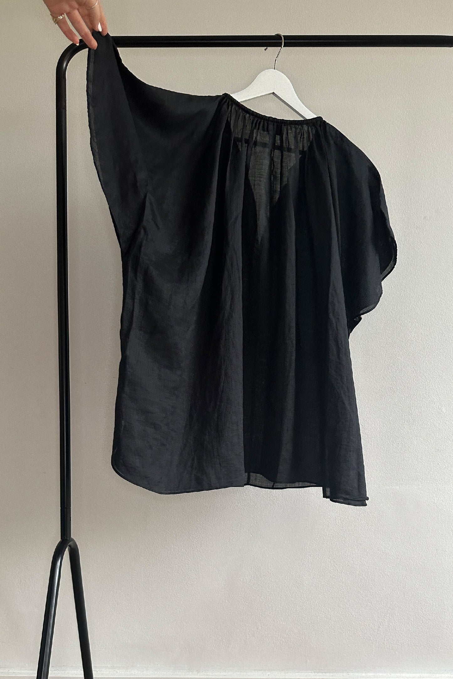 JOSEPH 'RITA' GATHER NECK BLOUSE