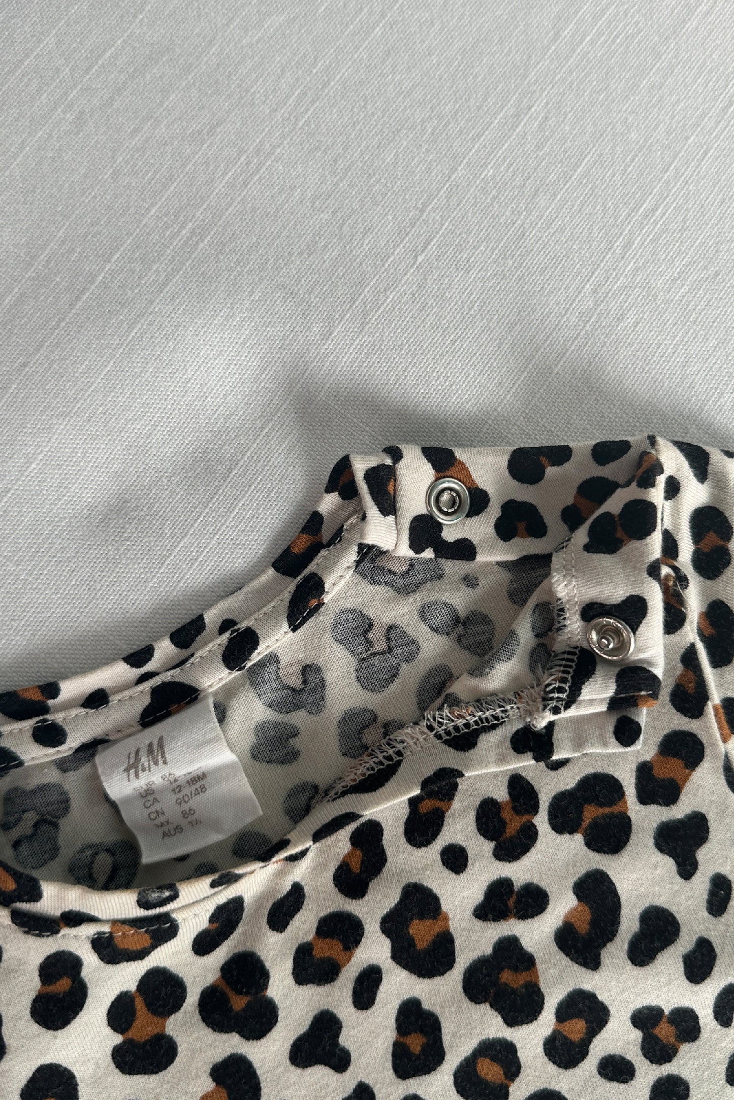 MINI: LEOPARD PRINT T-SHIRT + LEGGINGS CO-ORD