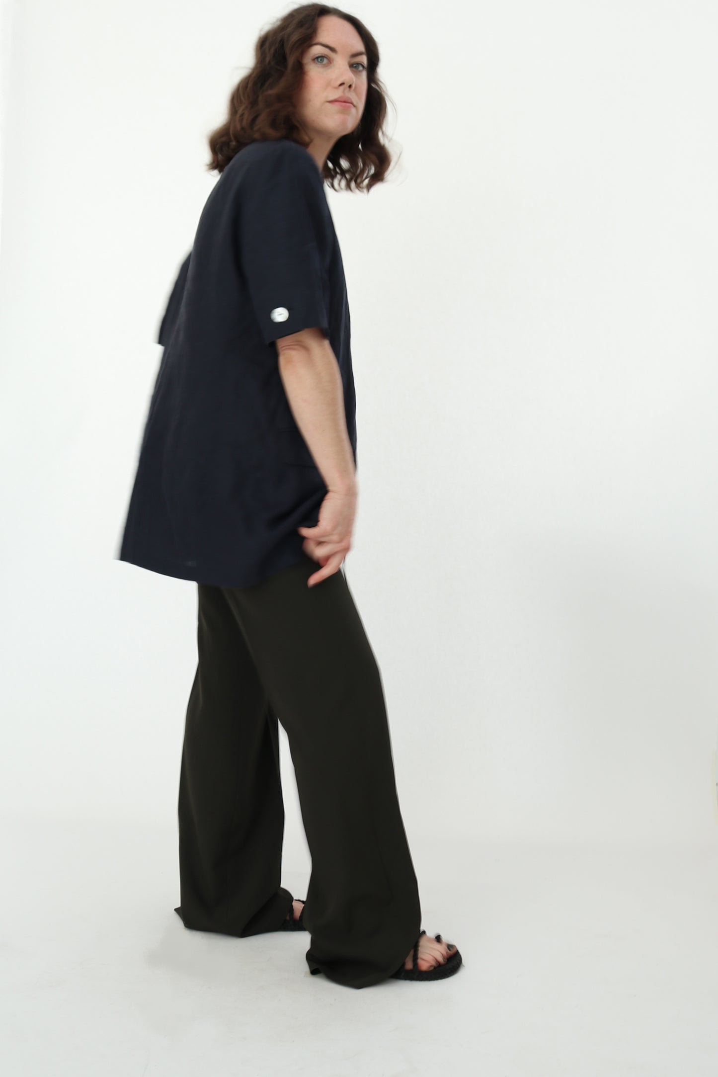 KHAKI TAILORED TROUSERS WITH TIE DETAIL