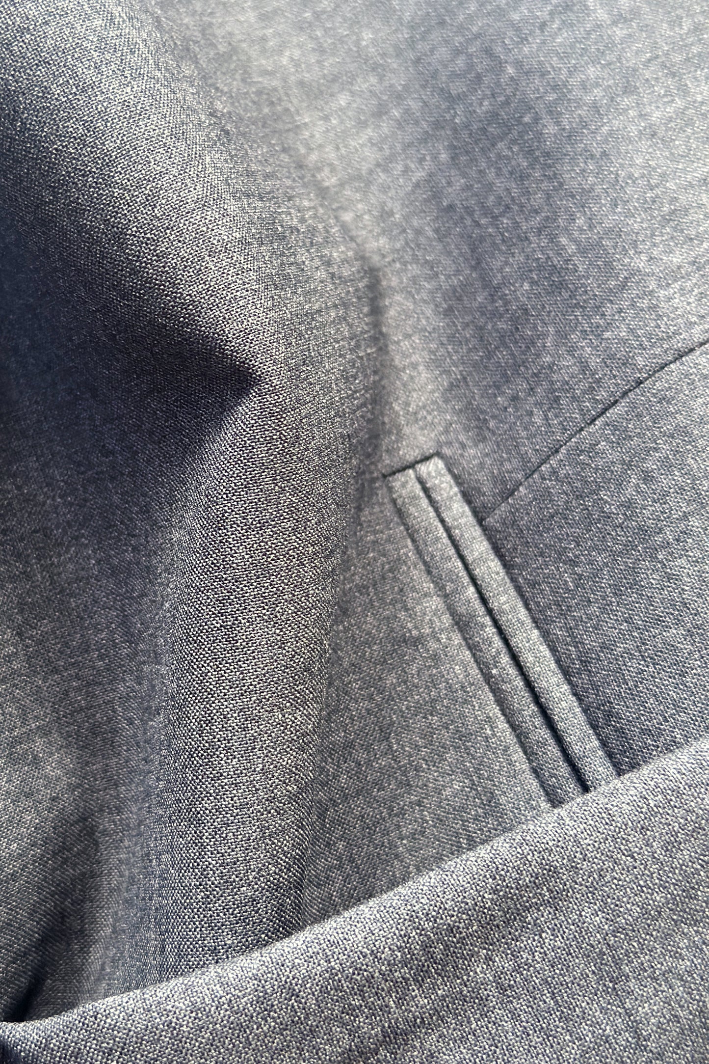 ARMANI COLLEZIONI SINGLE BREASTED CHARCOAL WOOL BLAZER