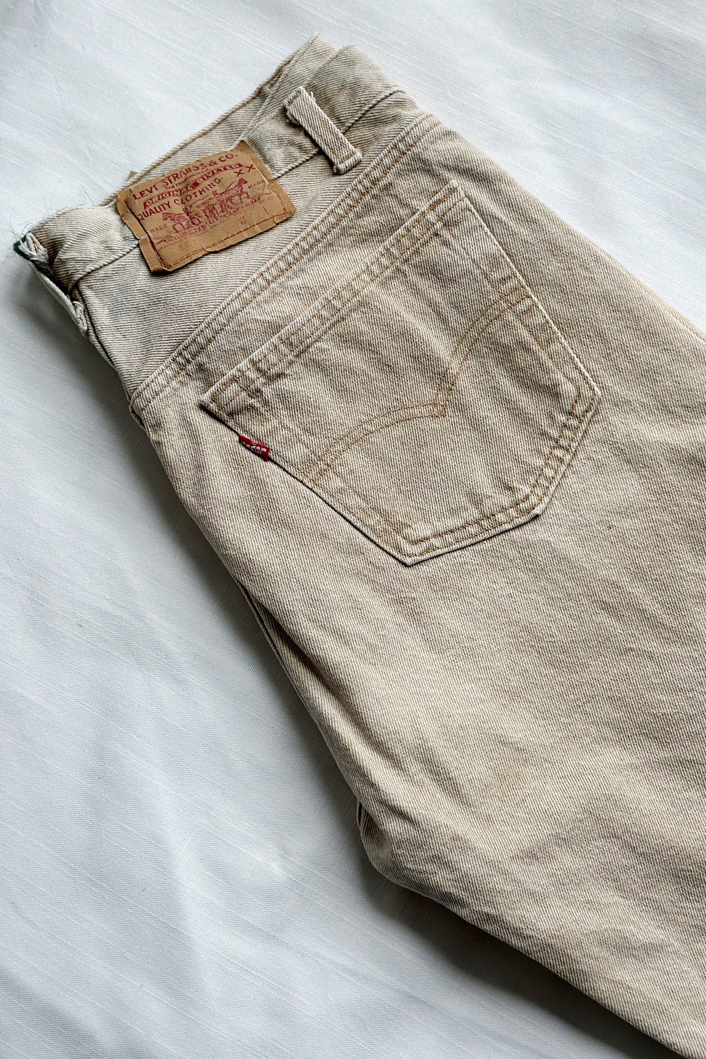 VINTAGE LEVI'S 501 BEIGE