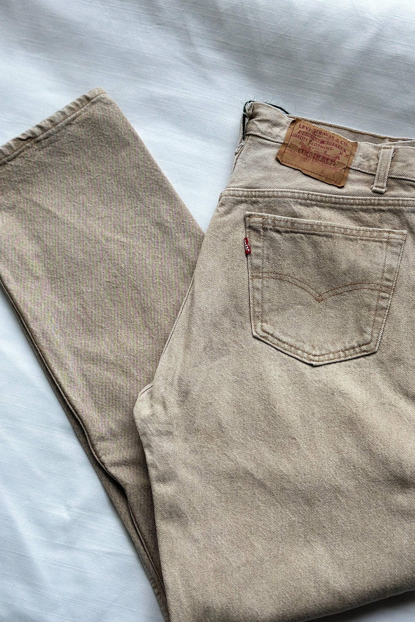 VINTAGE LEVI'S 501 BEIGE