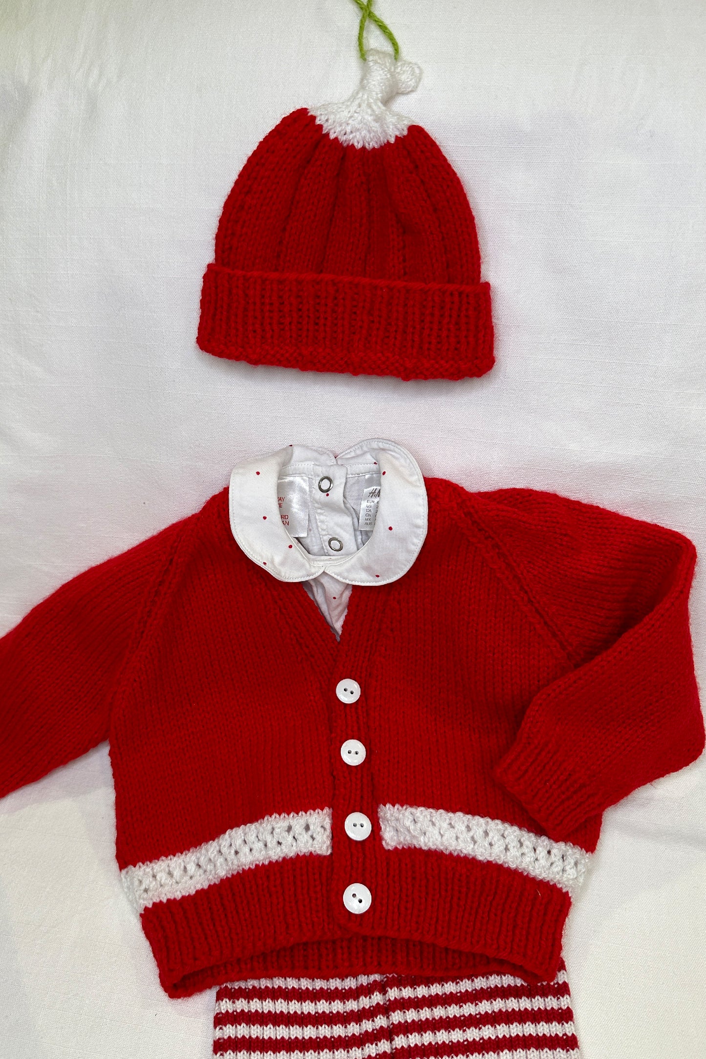 MINI: HAND-KNITTED RED AND WHITE CARDIGAN WITH BEANIE