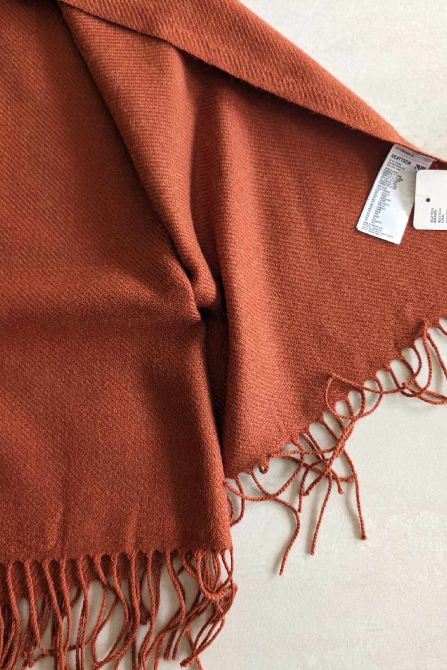 UNIQLO HEATTECH BURNT ORANGE SCARF
