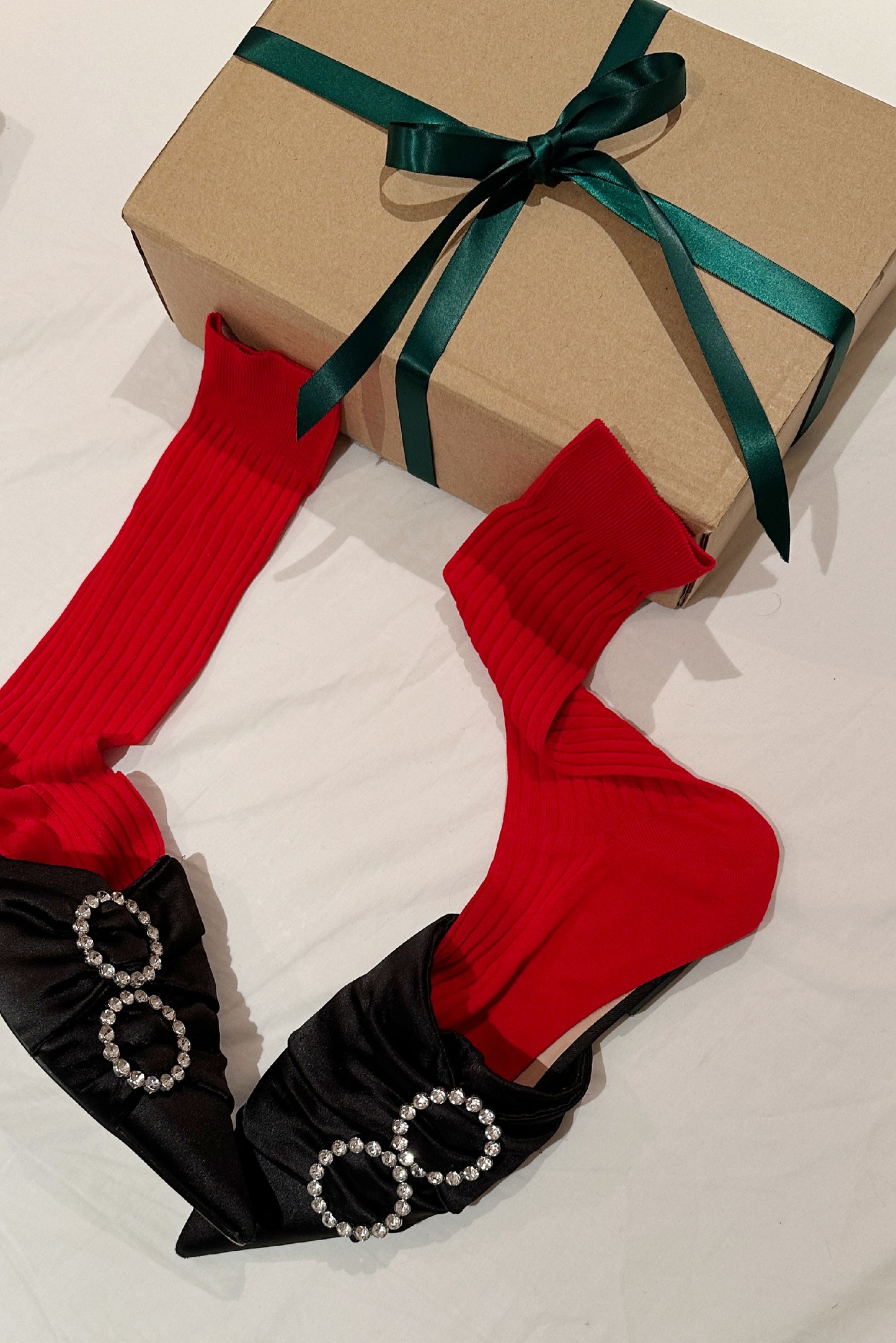 K&C MADE IN ENGLAND SCARLET SOCKS