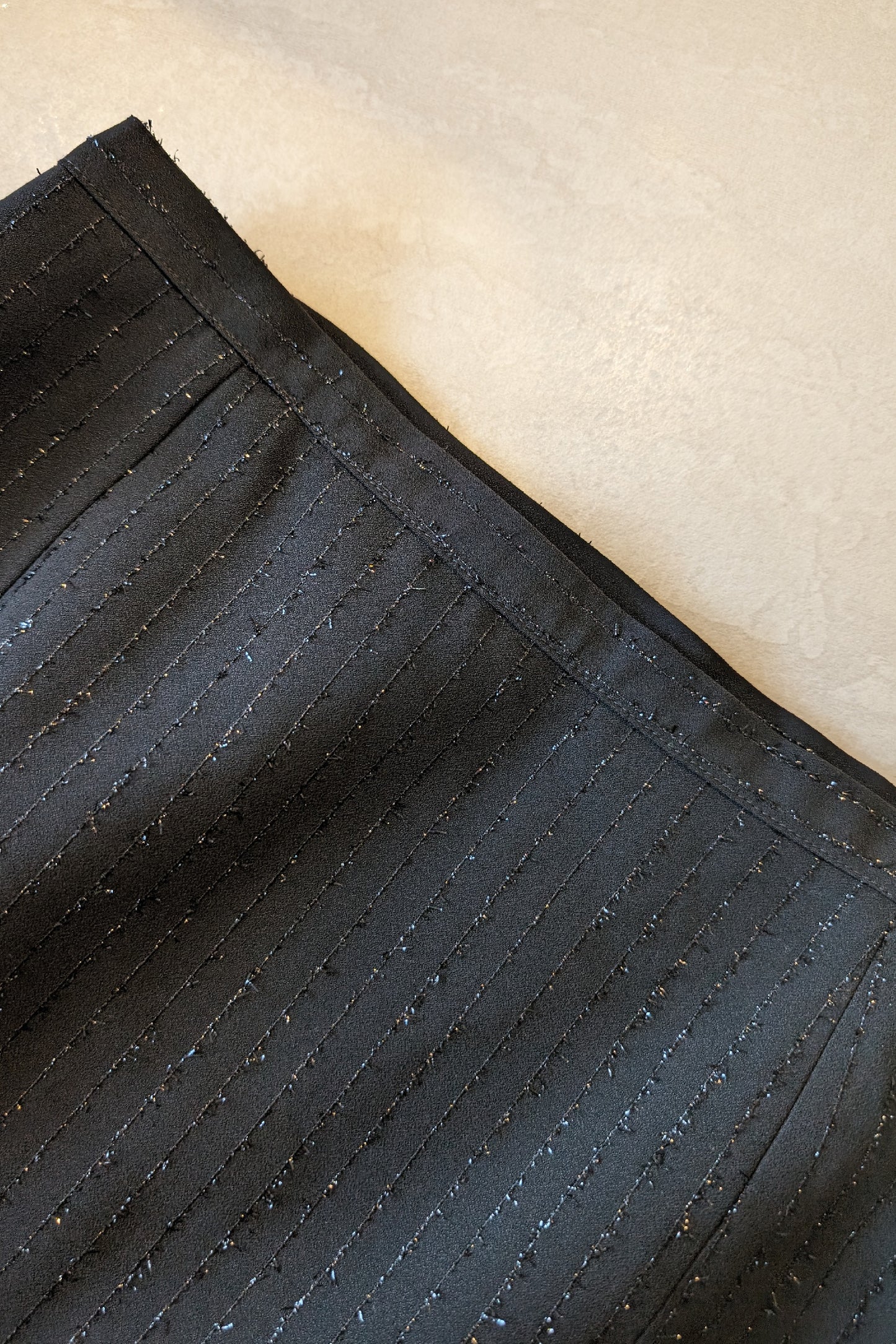VINTAGE SPARKLE PENCIL SKIRT WITH THIGH SPLIT