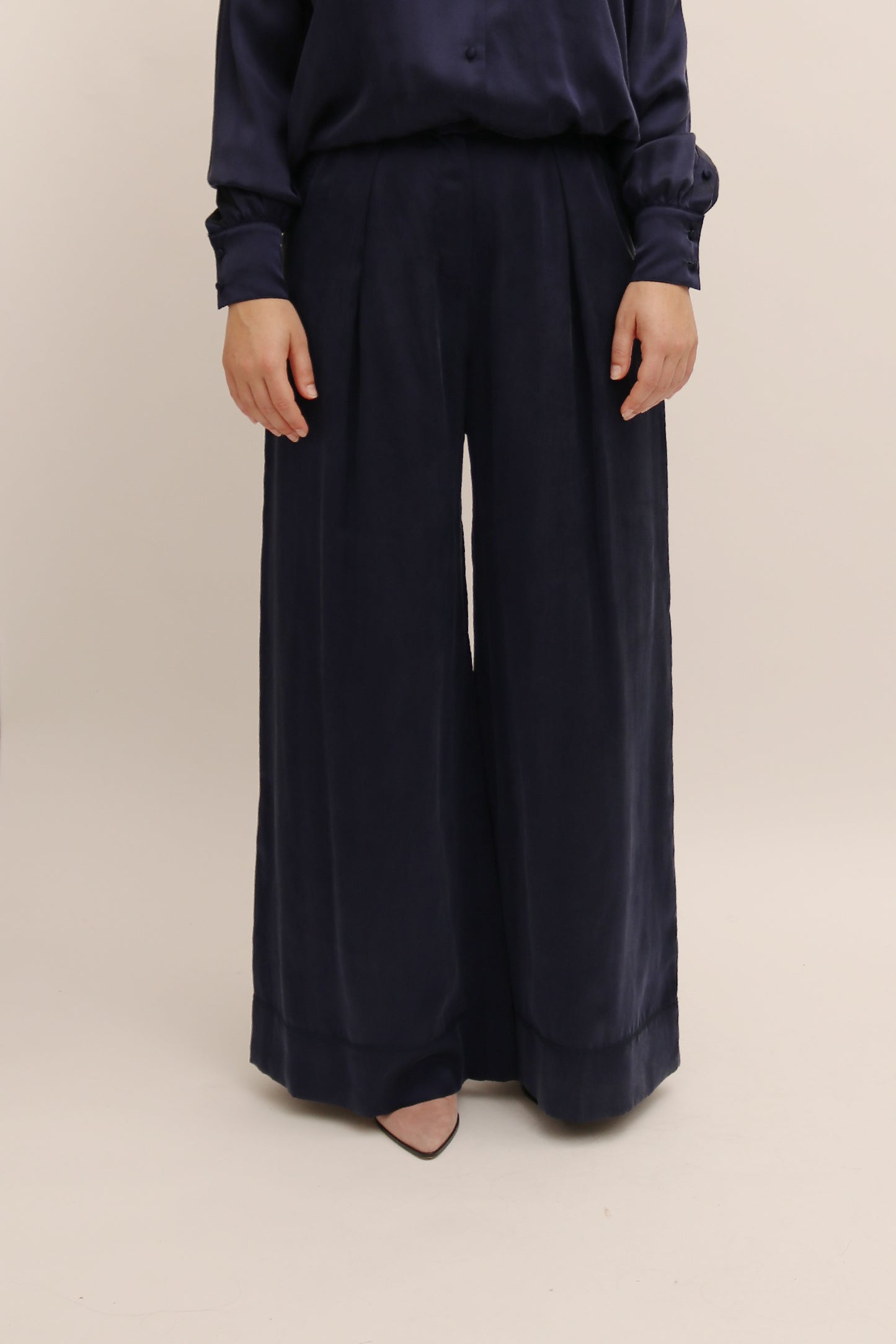 RENT: STEVENTAI SILK PYJAMAS-STYLE CO-ORD — from £36.75 per week