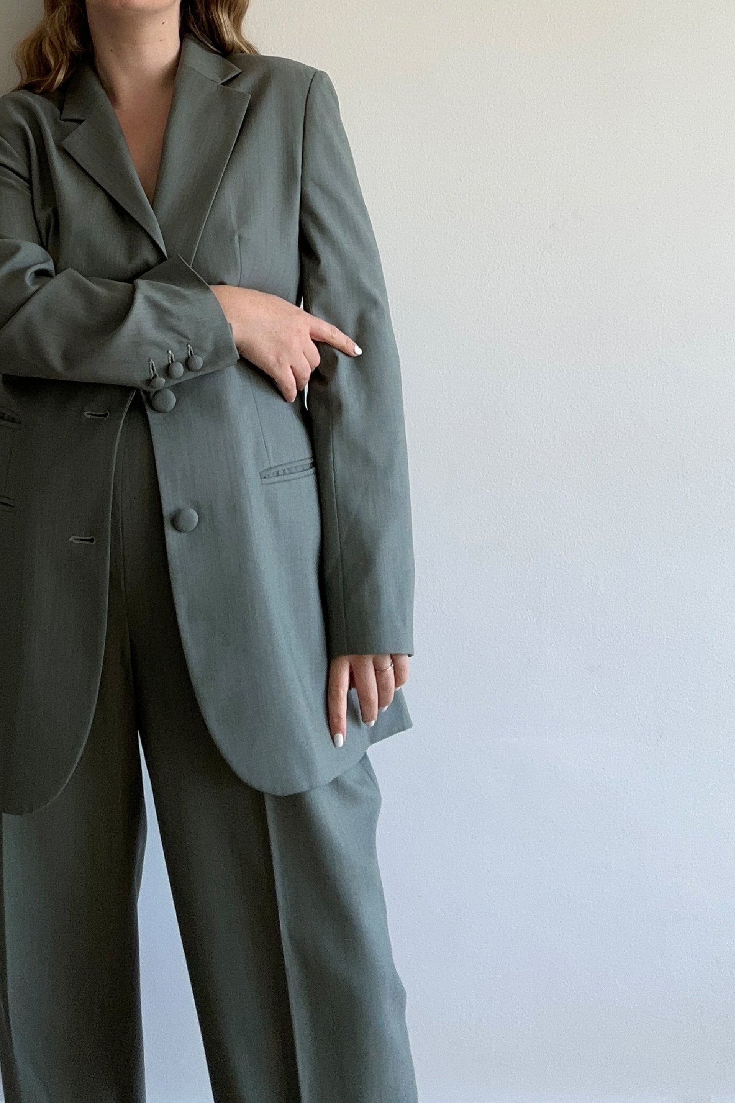 RENT: VINTAGE TAILORED HIGH-WAIST TROUSER SUIT — from £39.75 per week