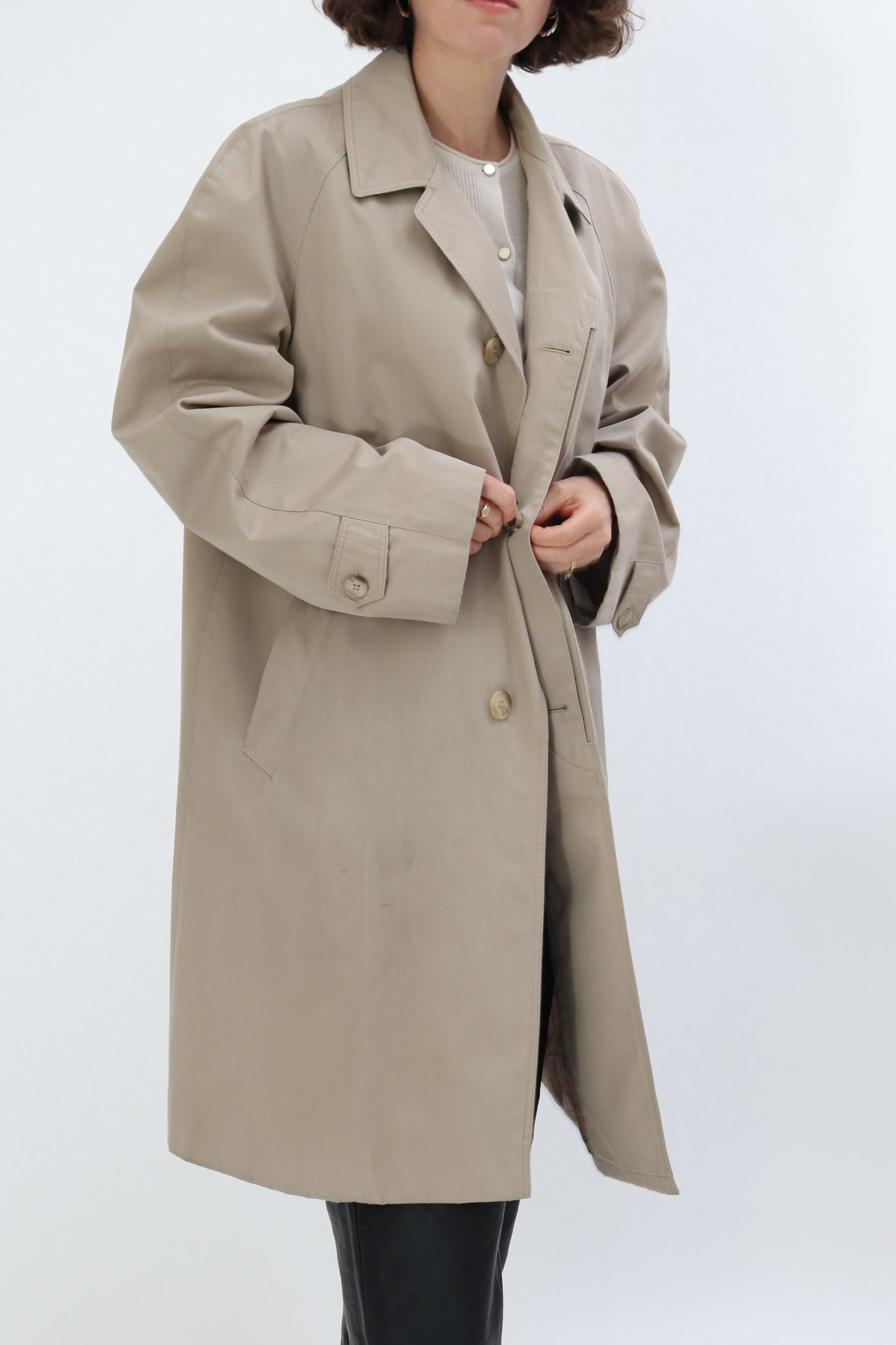 VINTAGE BEIGE TRENCH