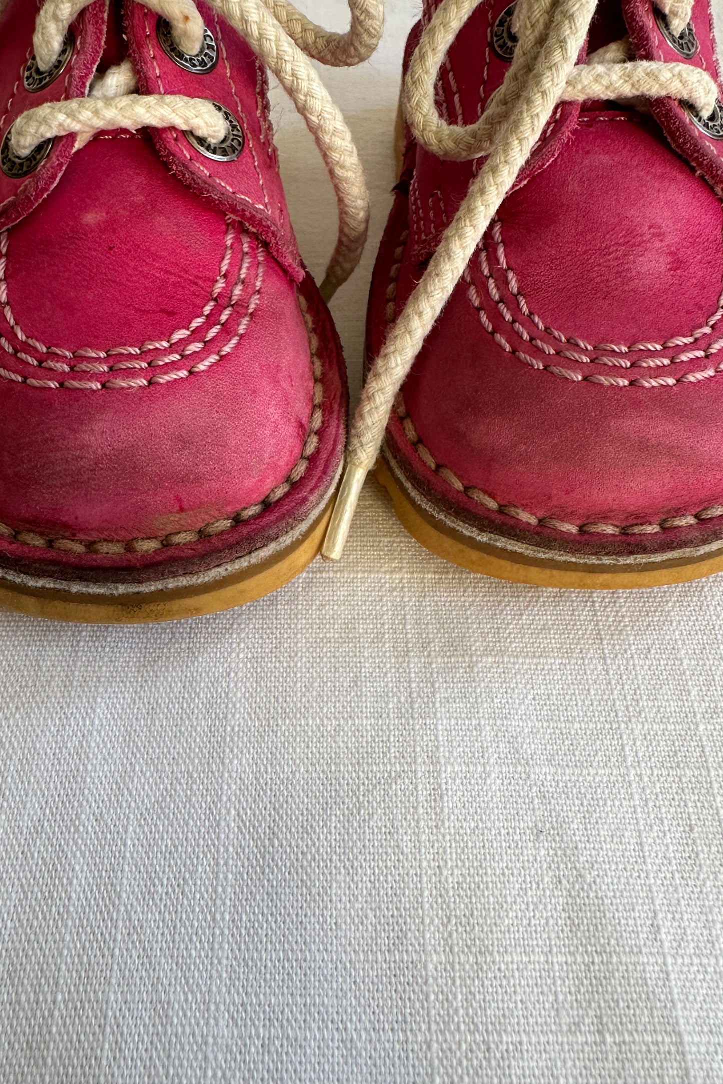MINI: KICKERS UNISEX HI TOP PINK NUBUCK