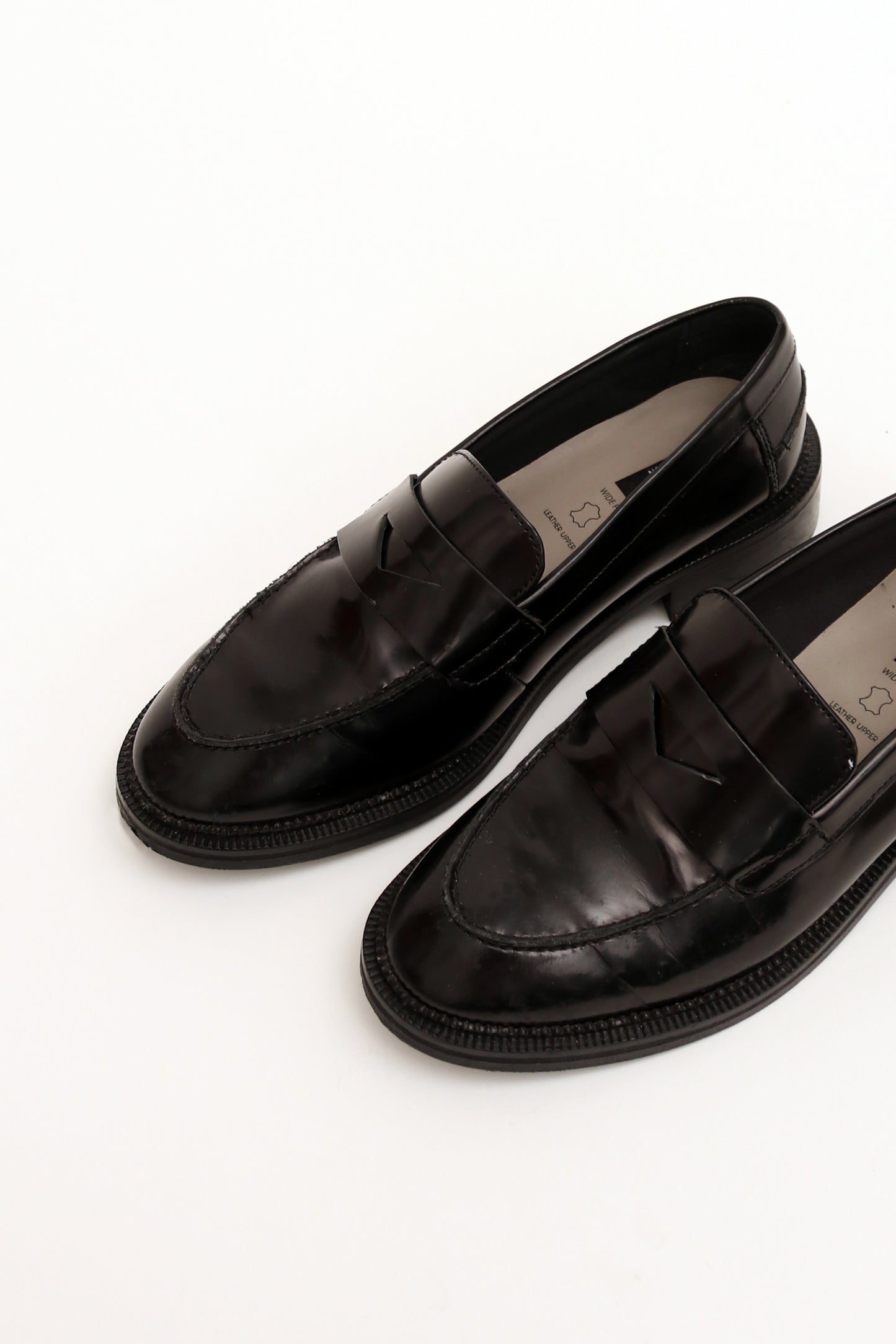 HIGH GLOSS LEATHER LOAFERS