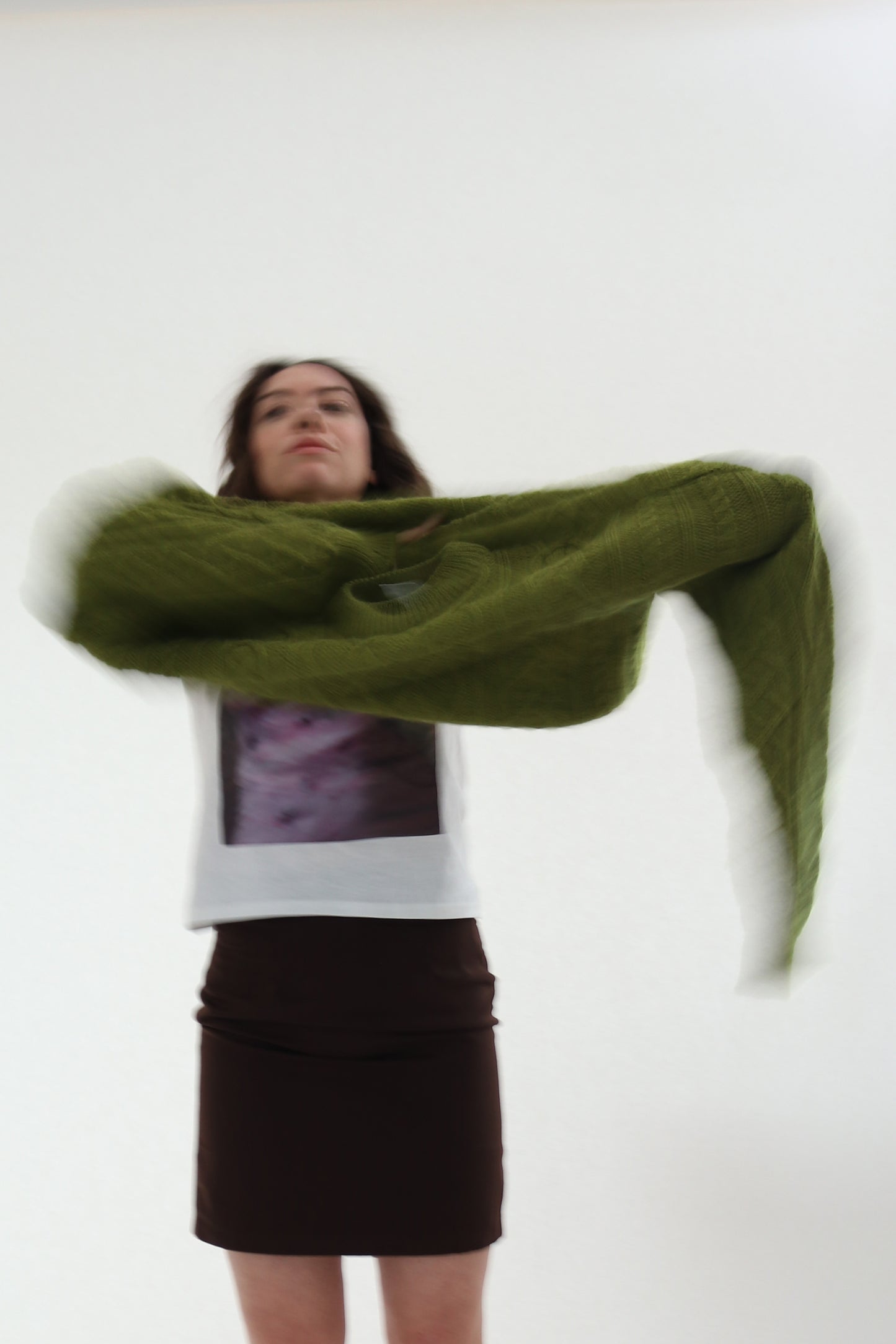 VINTAGE OLIVE GREEN CABLE KNIT ARAN SWEATER