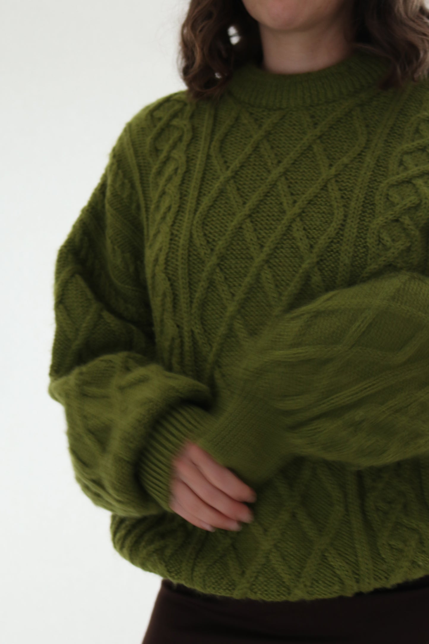 VINTAGE OLIVE GREEN CABLE KNIT ARAN SWEATER