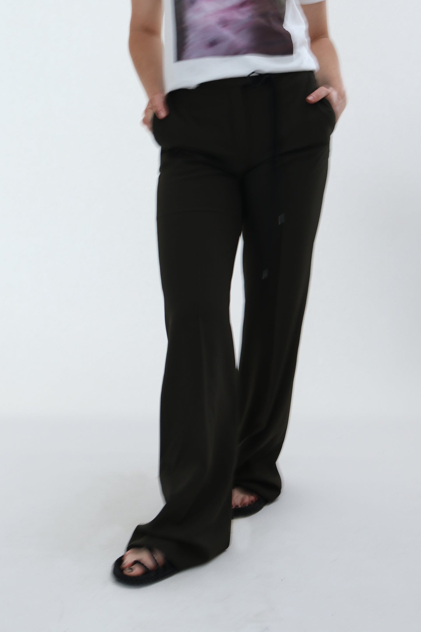 KHAKI TAILORED TROUSERS WITH TIE DETAIL