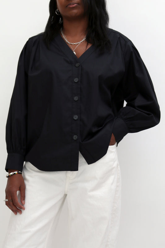 BUTTON FRONT TIE-WAIST BLOUSE