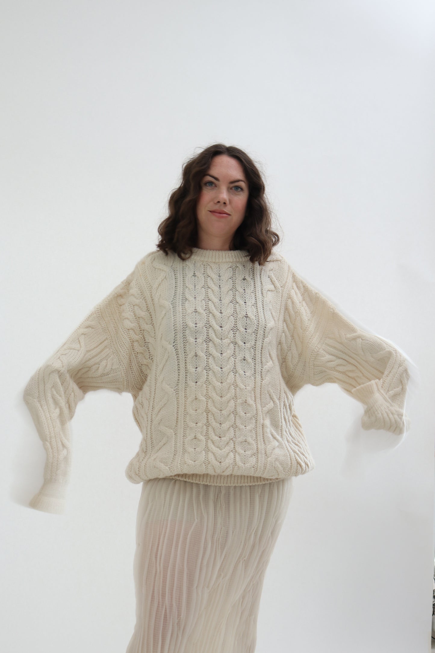 VINTAGE CREAM CABLE KNIT ARAN SWEATER