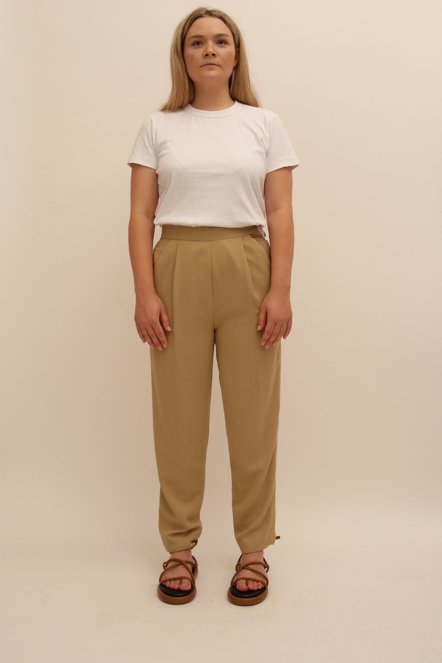 VINTAGE HIGH WAIST TAPERED TROUSER