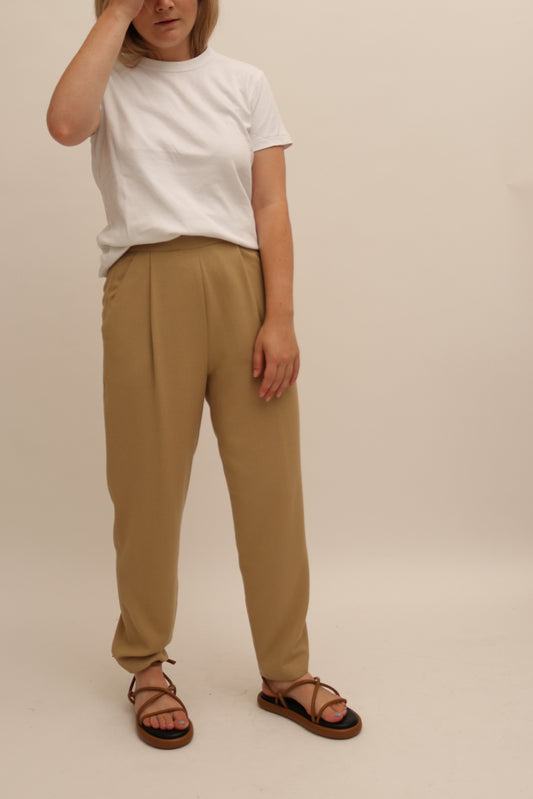 VINTAGE HIGH WAIST TAPERED TROUSER