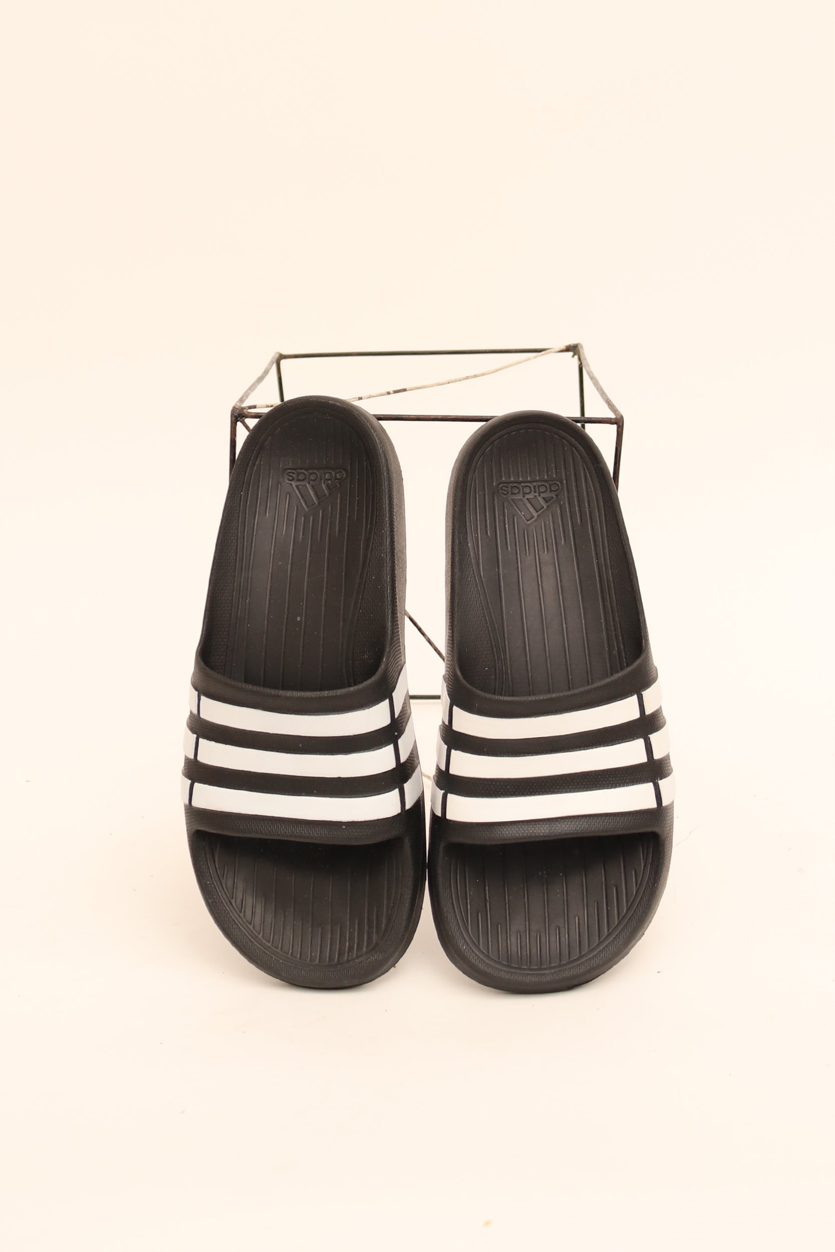 Pool slides adidas online