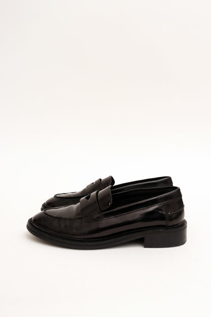 HIGH GLOSS LEATHER LOAFERS